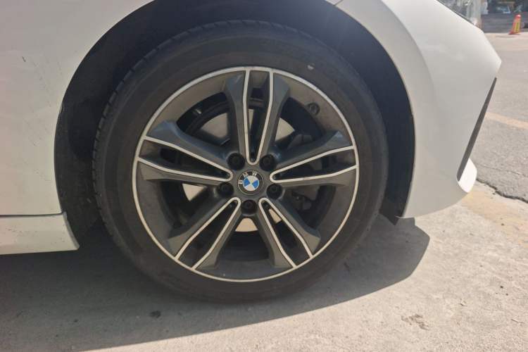 Used BMW 1 Series 2021 Revised 120i M Sport Edition Right Front Wheel Hub