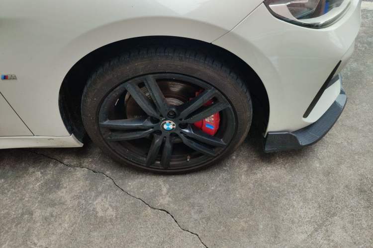 Used BMW 1 Series 2021 125i M Sport Night Edition Right Front Wheel Hub