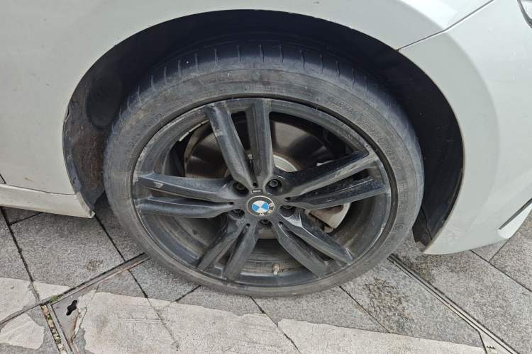 Used BMW 1 Series 2021 Restyled 125i M Sport Night Edition Right Front Wheel Hub