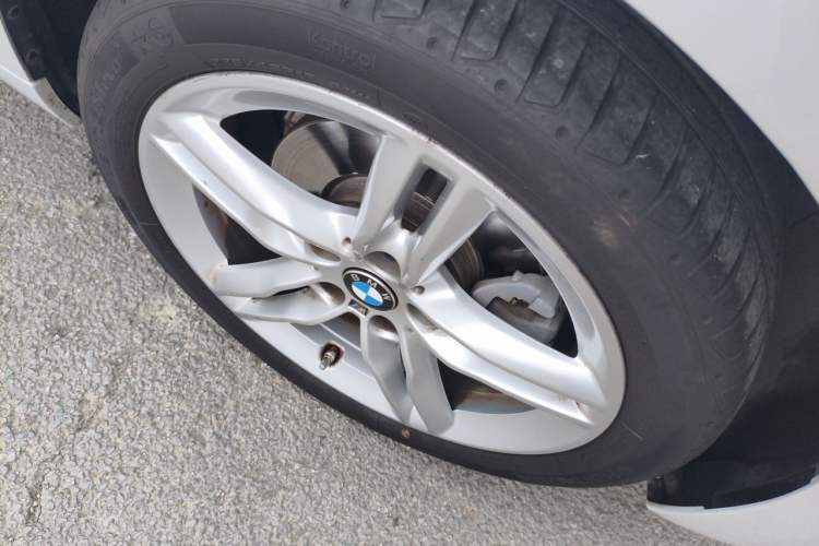Used BMW 1 Series 2021 Revised 120i M Sport Night Edition Right Front Wheel Hub