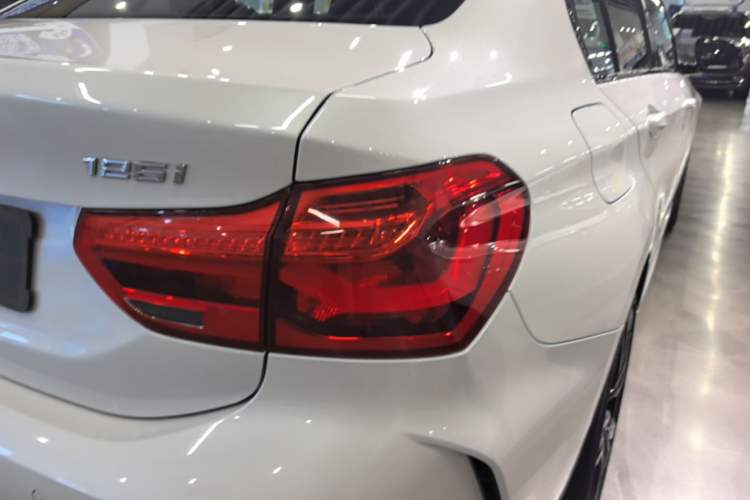 Used BMW 1 Series 2021 125i M Sport Night Edition Right Rear Taillight