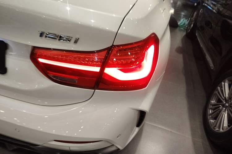 Used BMW 1 Series 2021 125i M Sport Night Edition Right Rear Taillight