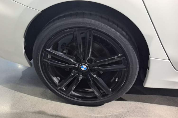 Used BMW 1 Series 2021 125i M Sport Night Edition Right Rear Wheel Hub