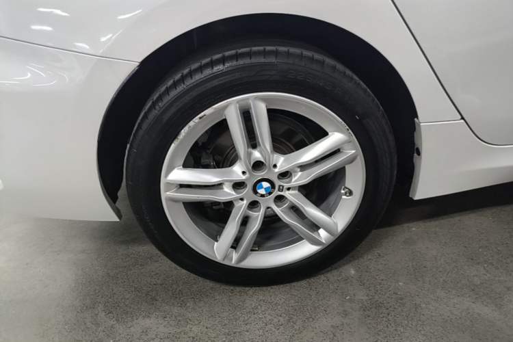 Used BMW 1 Series 2021 120i M Sport Night Edition Right Rear Wheel Hub
