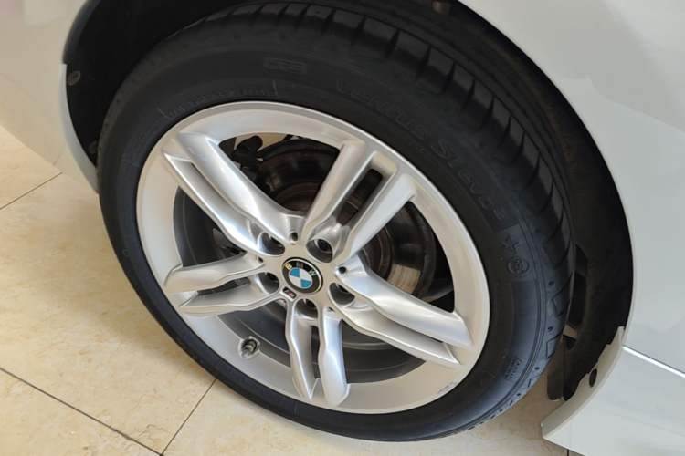 Used BMW 1 Series 2021 Revised 120i M Sport Night Edition Right Rear Wheel Hub