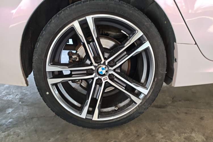 Used BMW 1 Series 2021 Restyled 125i M Sport Night Edition Right Rear Wheel Hub