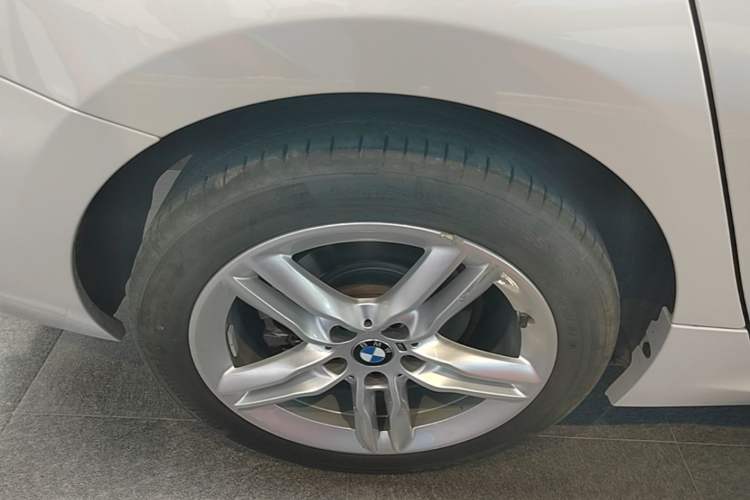 Used BMW 1 Series 2021 Revised 120i M Sport Night Edition Right Rear Wheel Hub