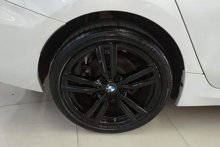 Used BMW 1 Series 2021 Restyled 125i M Sport Night Edition Right Rear Wheel Hub