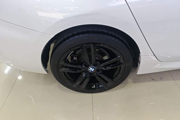 Used BMW 1 Series 2021 Restyled 125i M Sport Night Edition Right Rear Wheel Hub