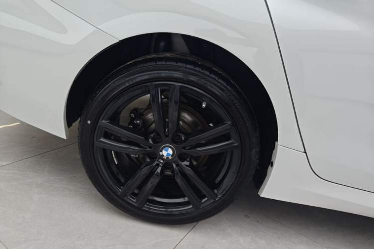 Used BMW 1 Series 2021 Restyled 125i M Sport Night Edition Right Rear Wheel Hub