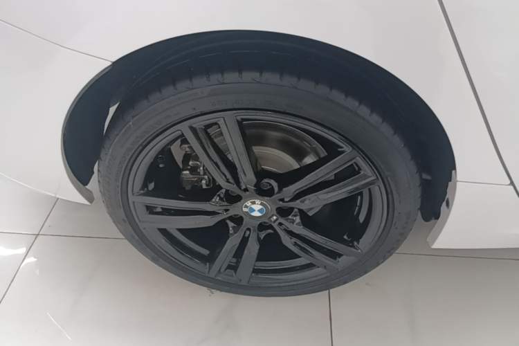 Used BMW 1 Series 2021 Restyled 125i M Sport Night Edition Right Rear Wheel Hub