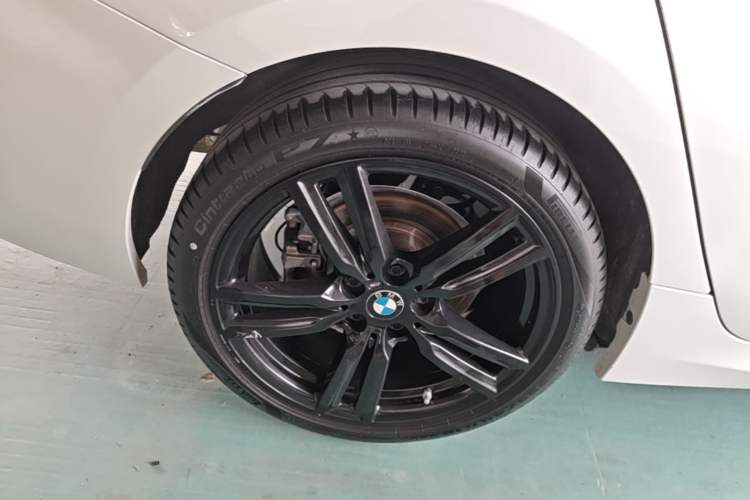 Used BMW 1 Series 2021 Restyled 125i M Sport Night Edition Right Rear Wheel Hub