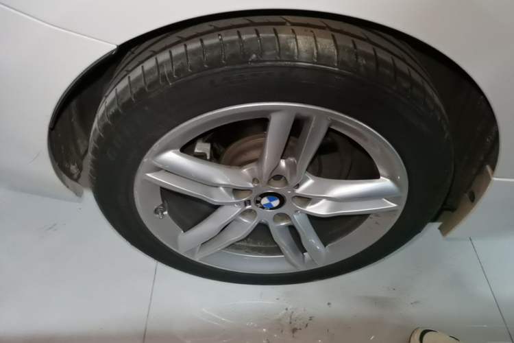 Used BMW 1 Series 2021 120i M Sport Night Edition Right Rear Wheel Hub