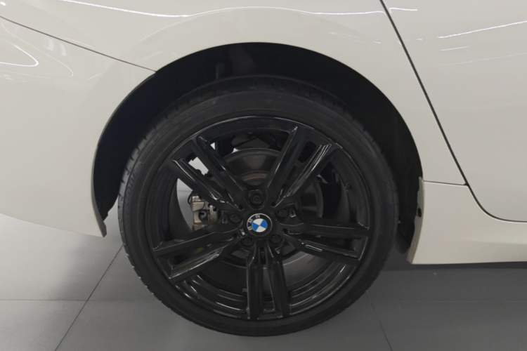 Used BMW 1 Series 2021 Restyled 125i M Sport Night Edition Right Rear Wheel Hub