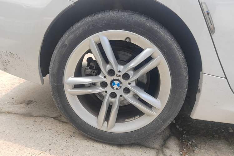 Used BMW 1 Series 2021 120i M Sport Night Edition Right Rear Wheel Hub