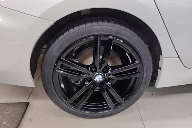 Used BMW 1 Series 2021 Restyled 125i M Sport Night Edition Right Rear Wheel Hub