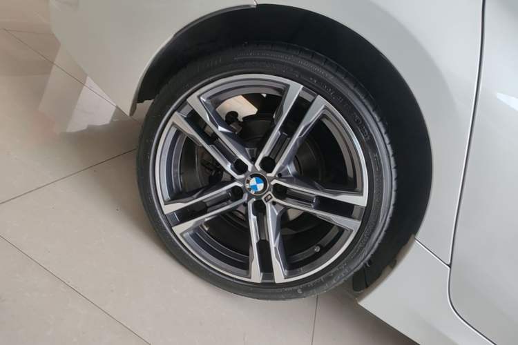 Used BMW 1 Series 2021 Restyled 125i M Sport Night Edition Right Rear Wheel Hub