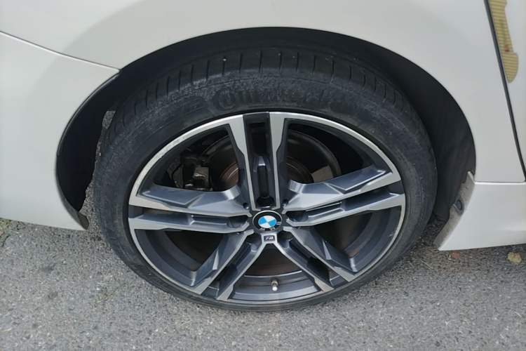 Used BMW 1 Series 2021 Restyled 125i M Sport Night Edition Right Rear Wheel Hub