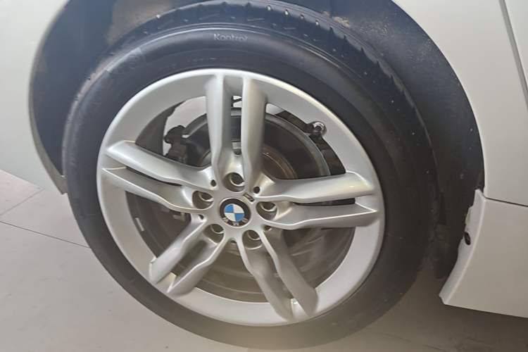 Used BMW 1 Series 2021 Revised 120i M Sport Night Edition Right Rear Wheel Hub