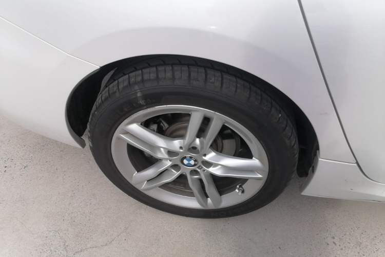 Used BMW 1 Series 2021 Revised 120i M Sport Night Edition Right Rear Wheel Hub