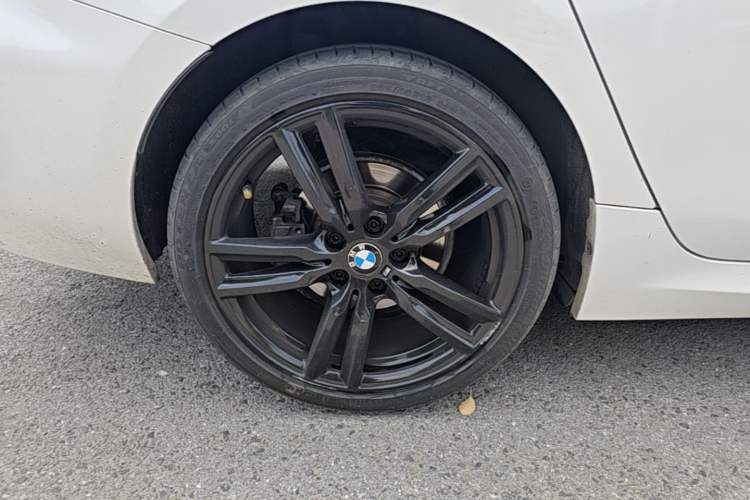 Used BMW 1 Series 2021 125i M Sport Night Edition Right Rear Wheel Hub
