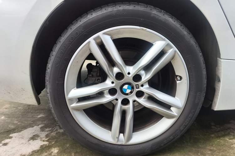 Used BMW 1 Series 2021 120i M Sport Night Edition Right Rear Wheel Hub
