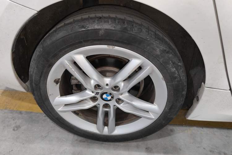 Used BMW 1 Series 2021 Revised 120i M Sport Night Edition Right Rear Wheel Hub