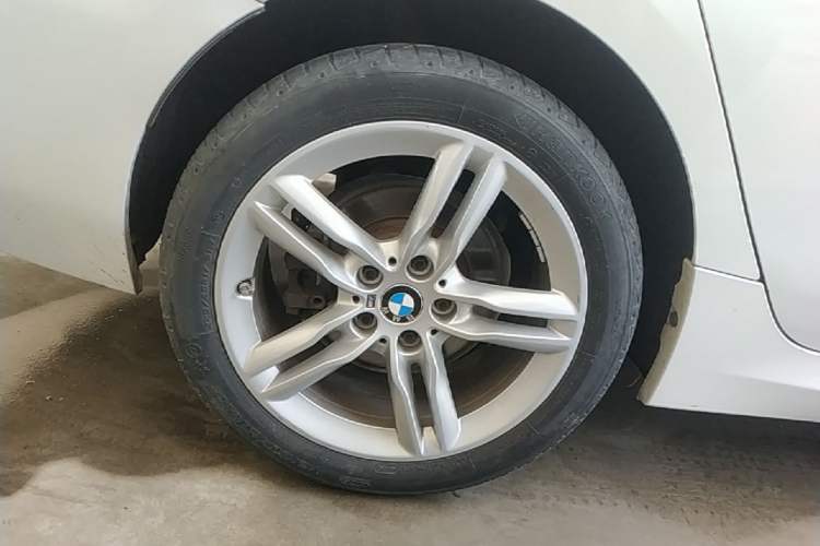 Used BMW 1 Series 2021 120i M Sport Night Edition Right Rear Wheel Hub