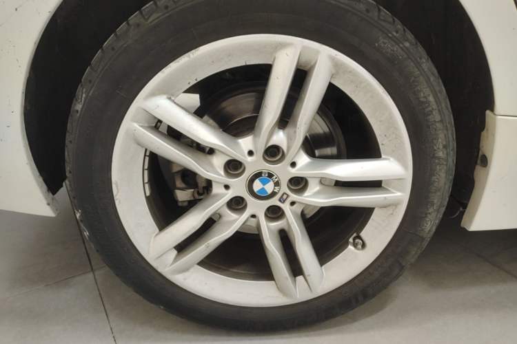 Used BMW 1 Series 2021 120i M Sport Night Edition Right Rear Wheel Hub