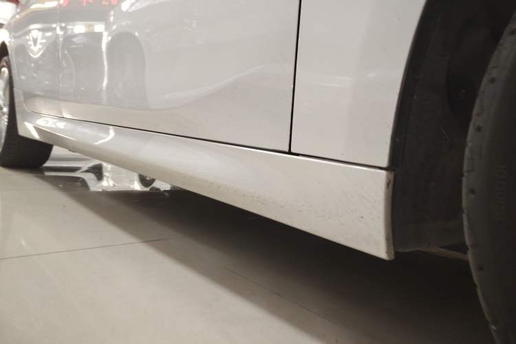 Used BMW 1 Series 2021 Revised 120i M Sport Night Edition Right Side Sill
