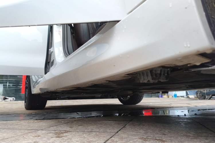 Used BMW 1 Series 2021 125i M Sport Night Edition Right Side Sill