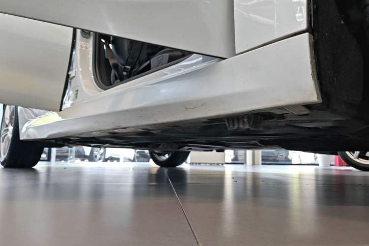 Used BMW 1 Series 2021 Revised 120i M Sport Night Edition Right Side Sill