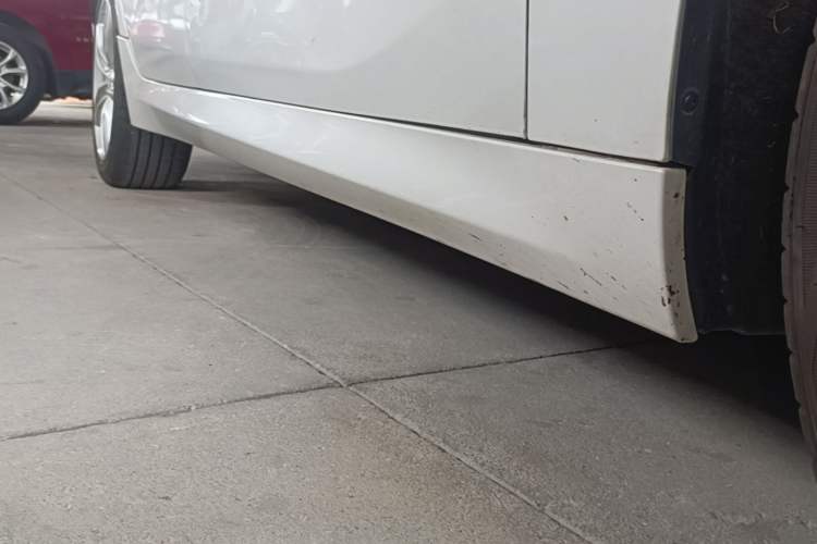 Used BMW 1 Series 2021 Revised 120i M Sport Night Edition Right Side Sill