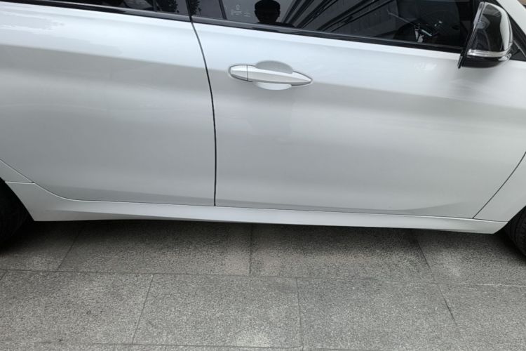 Used BMW 1 Series 2021 Revised 120i M Sport Night Edition Right Side Sill