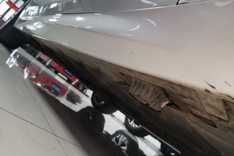 Used BMW 1 Series 2021 Revised 120i M Sport Night Edition Right Side Sill