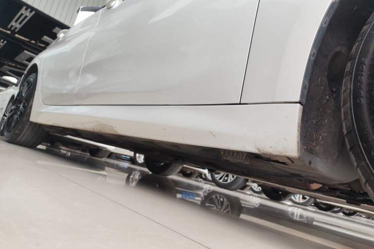 Used BMW 1 Series 2021 125i M Sport Night Edition Right Side Sill