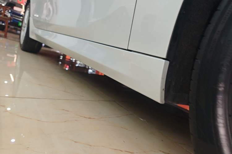 Used BMW 1 Series 2021 Revised 120i M Sport Night Edition Right Side Sill