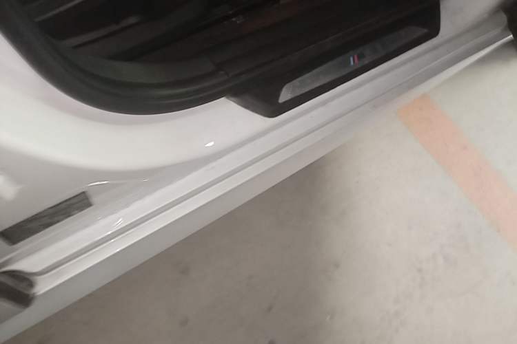 Used BMW 1 Series 2021 120i M Sport Night Edition Right Side Sill