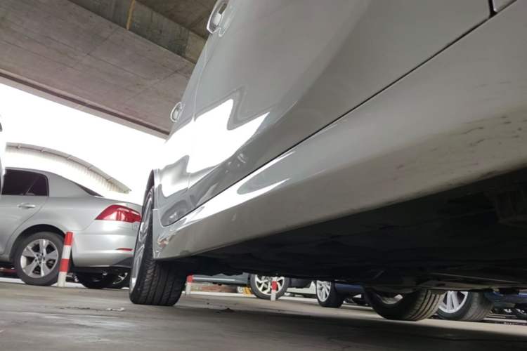 Used BMW 1 Series 2021 Revised 120i M Sport Night Edition Right Side Sill