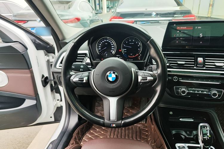 Used BMW 1 Series 2021 Restyled 125i M Sport Night Edition Steering Wheel
