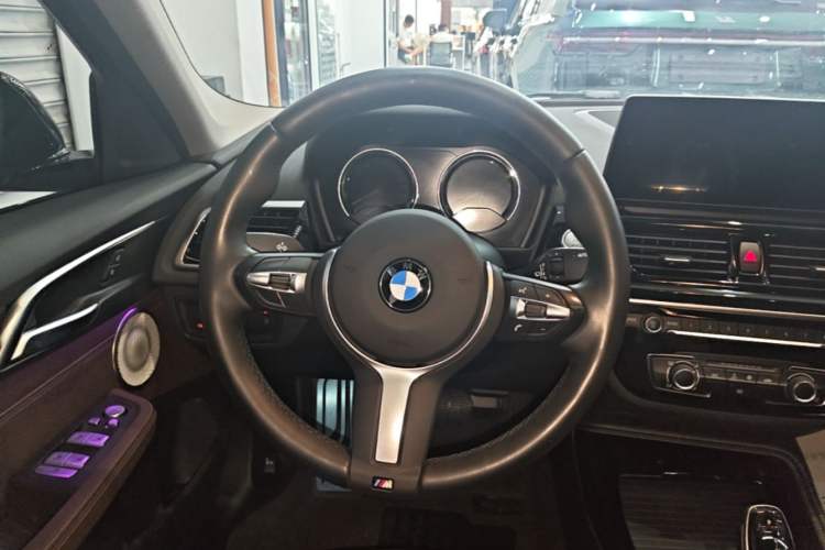 Used BMW 1 Series 2021 Restyled 125i M Sport Night Edition Steering Wheel
