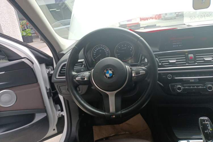 Used BMW 1 Series 2021 125i M Sport Night Edition Steering Wheel