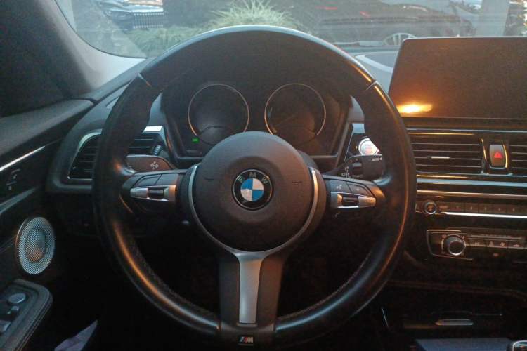 Used BMW 1 Series 2021 120i M Sport Night Edition Steering Wheel