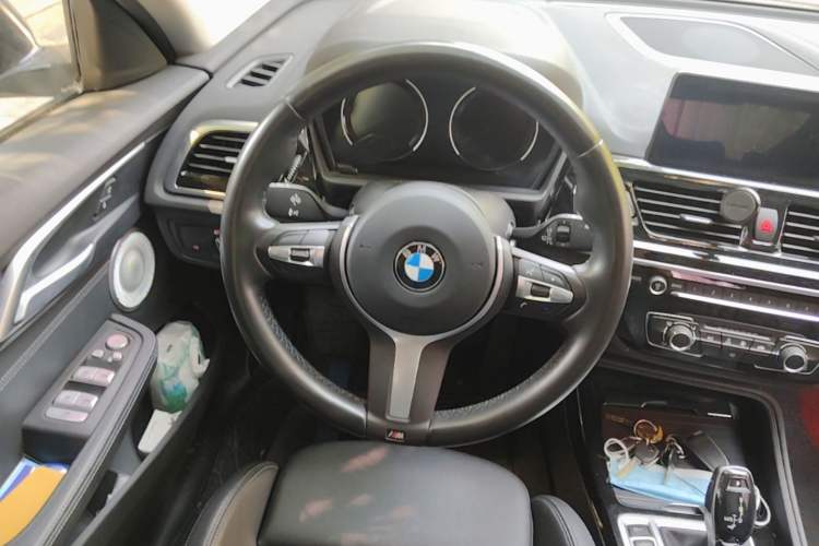 Used BMW 1 Series 2021 125i M Sport Night Edition Steering Wheel