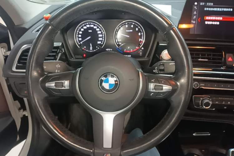 Used BMW 1 Series 2021 Revised 120i M Sport Night Edition Steering Wheel