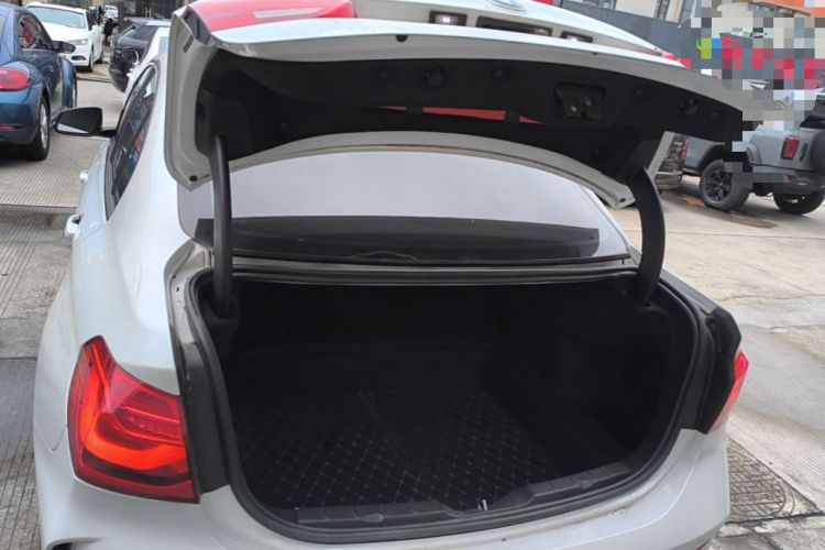 Used BMW 1 Series 2021 125i M Sport Night Edition Trunk