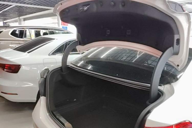 Used BMW 1 Series 2021 Restyled 125i M Sport Night Edition Trunk