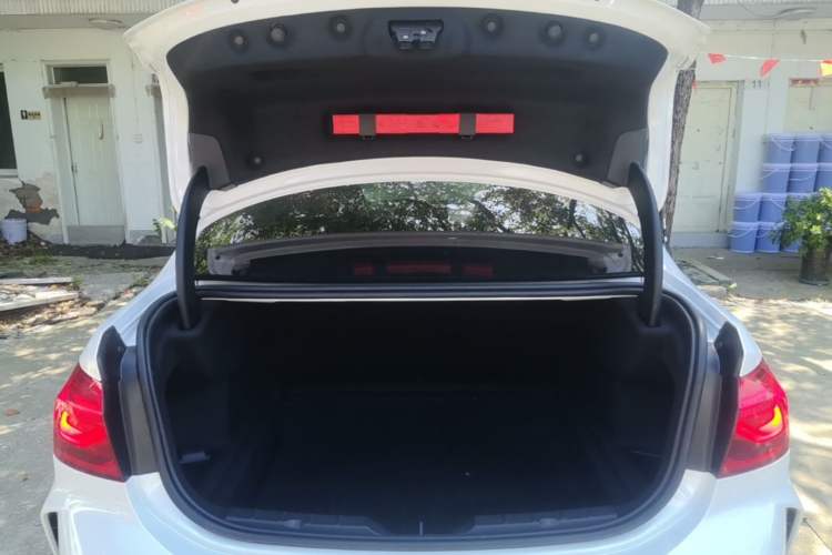 Used BMW 1 Series 2021 Restyled 125i M Sport Night Edition Trunk