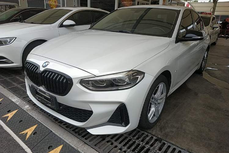 Used BMW 1 Series 2021 120i M Sport Night Edition Guazi used car, China used car export, Used car for sale, Used cars, Cheapest cars for sale