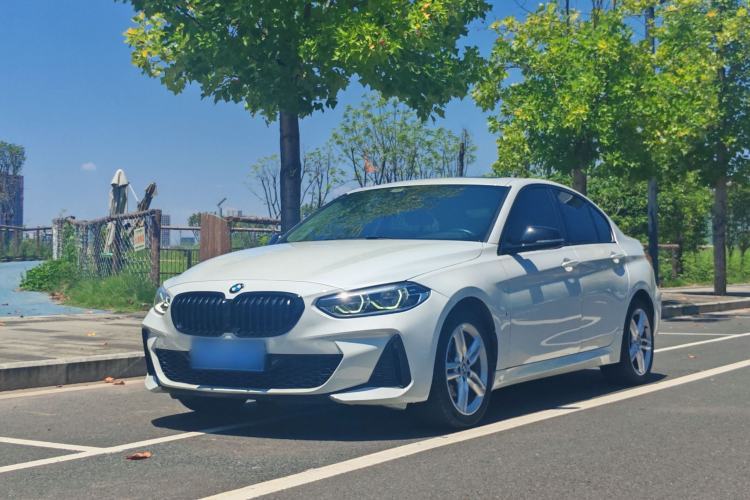 Used BMW 1 Series 2021 120i M Sport Night Edition Guazi used car, China used car export, Used car for sale, Used cars, Cheapest cars for sale